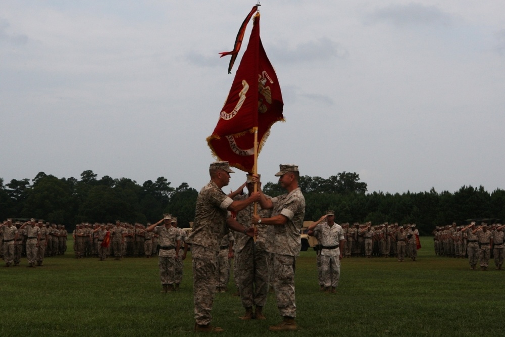 DVIDS - Images - Mundy relinquishes command of SOI-EAST [Image 1 of 3]