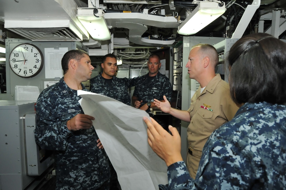 SPAWAR team ensures USS Benfold Networks are fine-tuned and operational