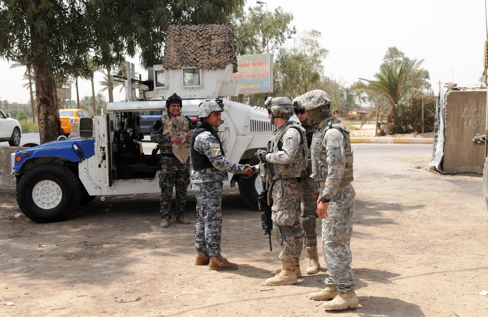 ‘First Lightning’ Battalion soldiers conduct joint combat patrol with 1st Iraqi Federal Police Division