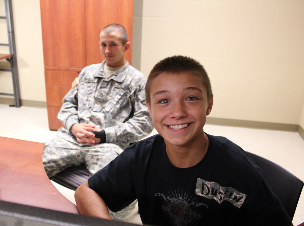 Soldiers give middle schoolers a back-to-school boost