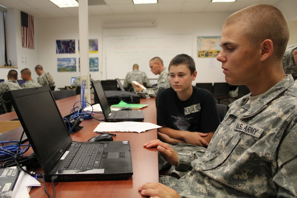 Soldiers give middle schoolers a back-to-school boost