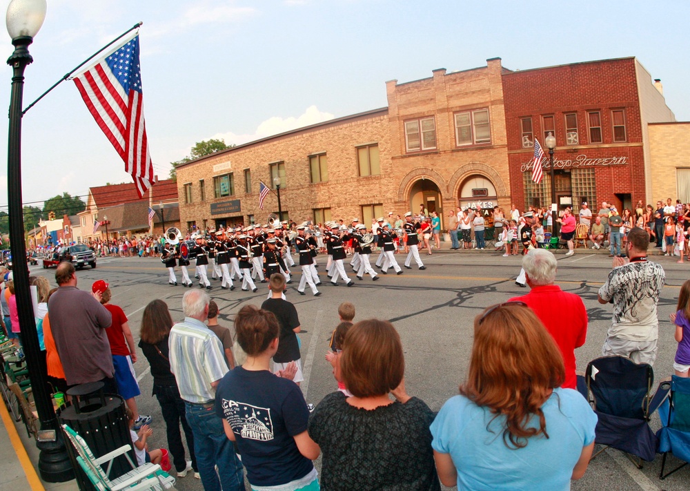 Parris Island Marine Band performs in Ohio