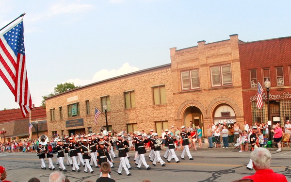 Parris Island Marine Band performs in Ohio