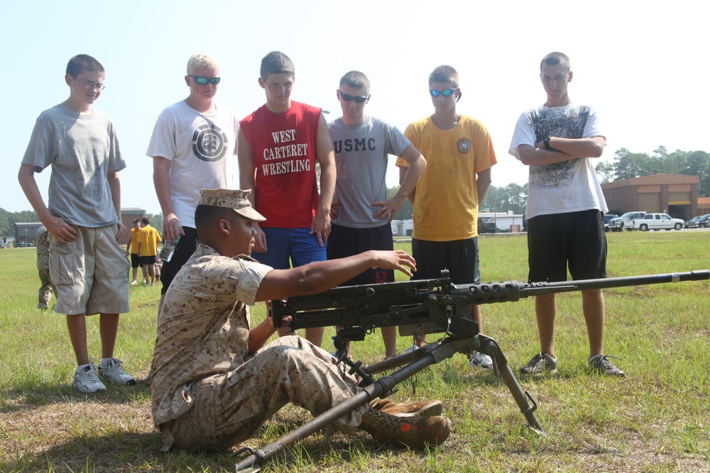 2nd LAAD gives NJROTC cadets a glimpse of the Marine Corps