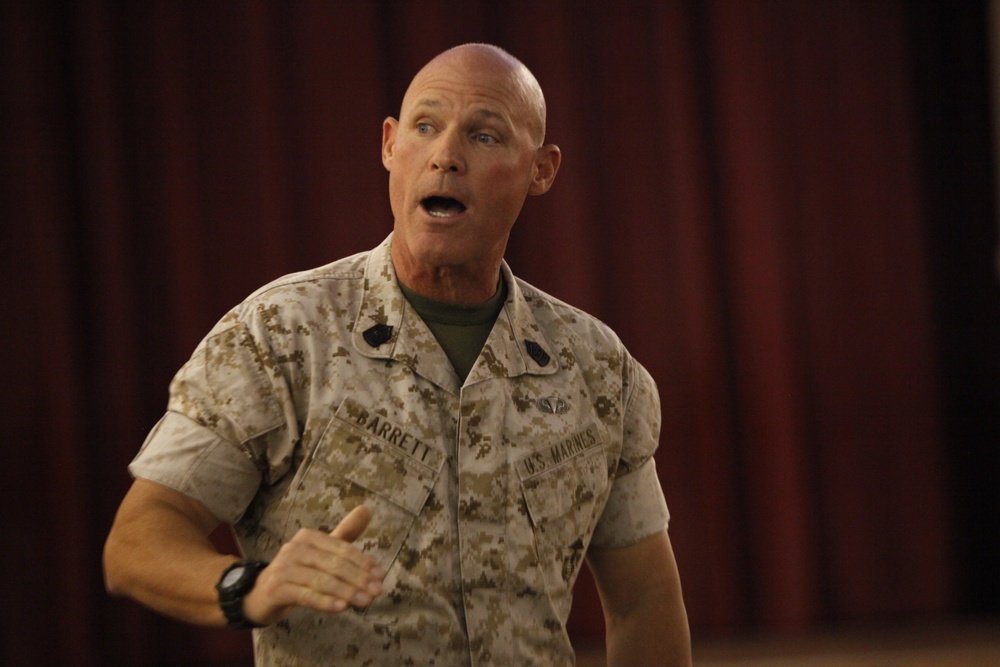 CMC, sergeant major visit Cherry Point, discuss state of 2nd MAW, Marine Corps