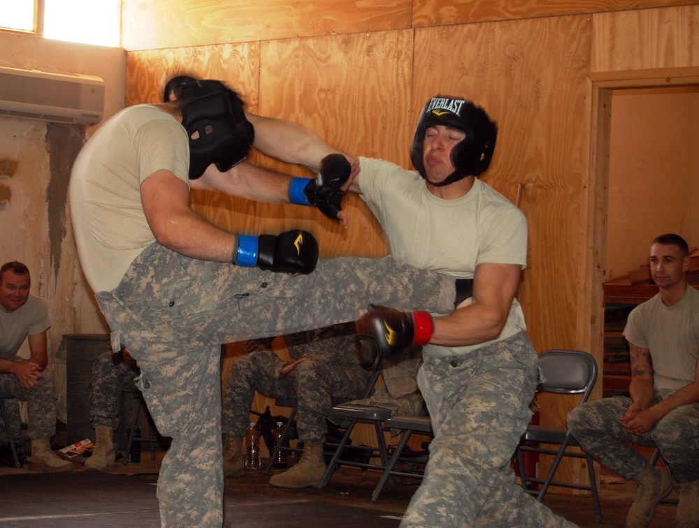 ‘Vanguard’ Battalion soldiers challenge selves, comrades with combatives competition