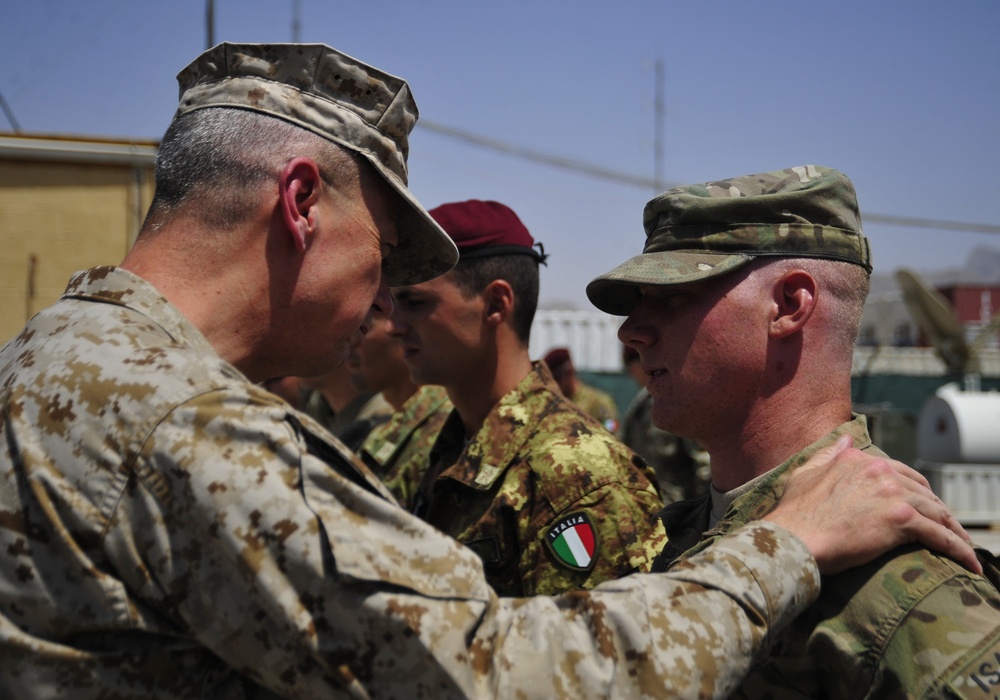 ISAF Gen. Allen visits Forward Operating Base Farah