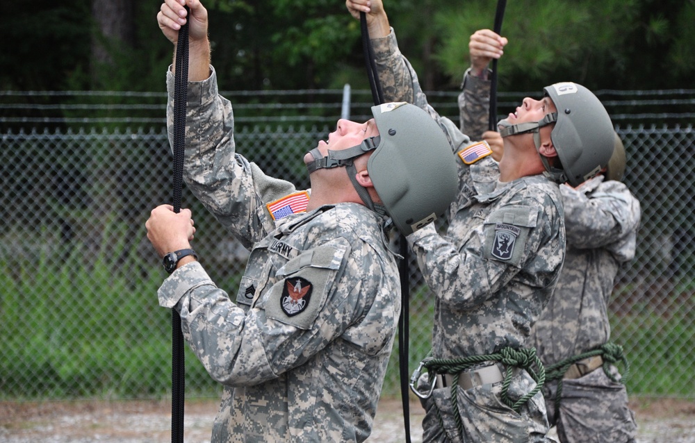Fort Pickett hosts air assault course