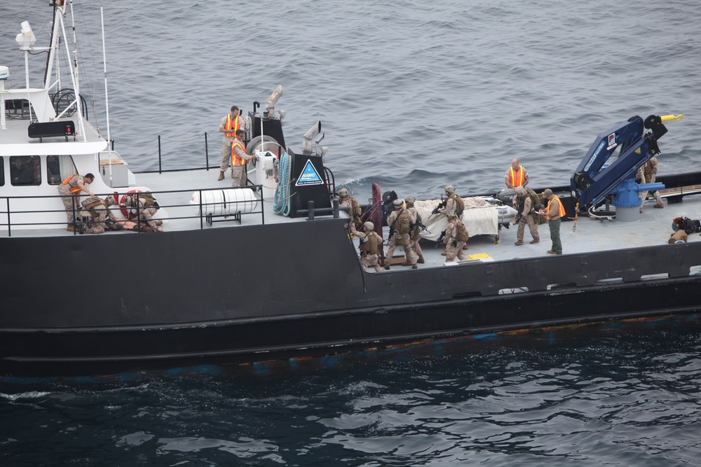 Marines conduct a counterpiracy exercise