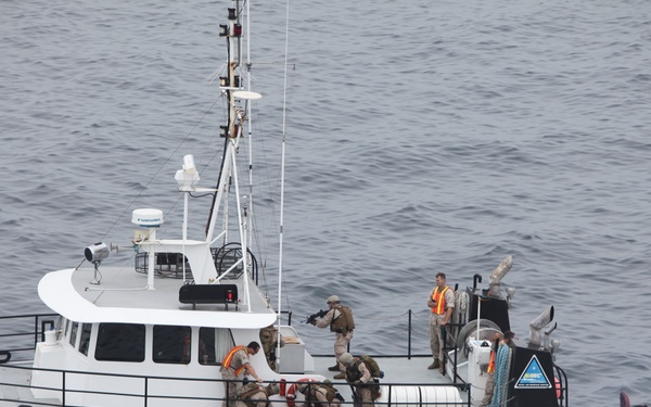 Marines conduct a counterpiracy exercise