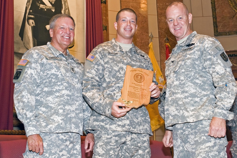 2nd Lt. Crafton receives award for physical fitness