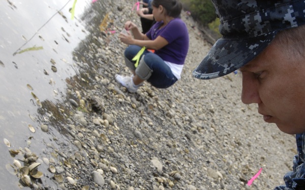 Sailors help Native Americans