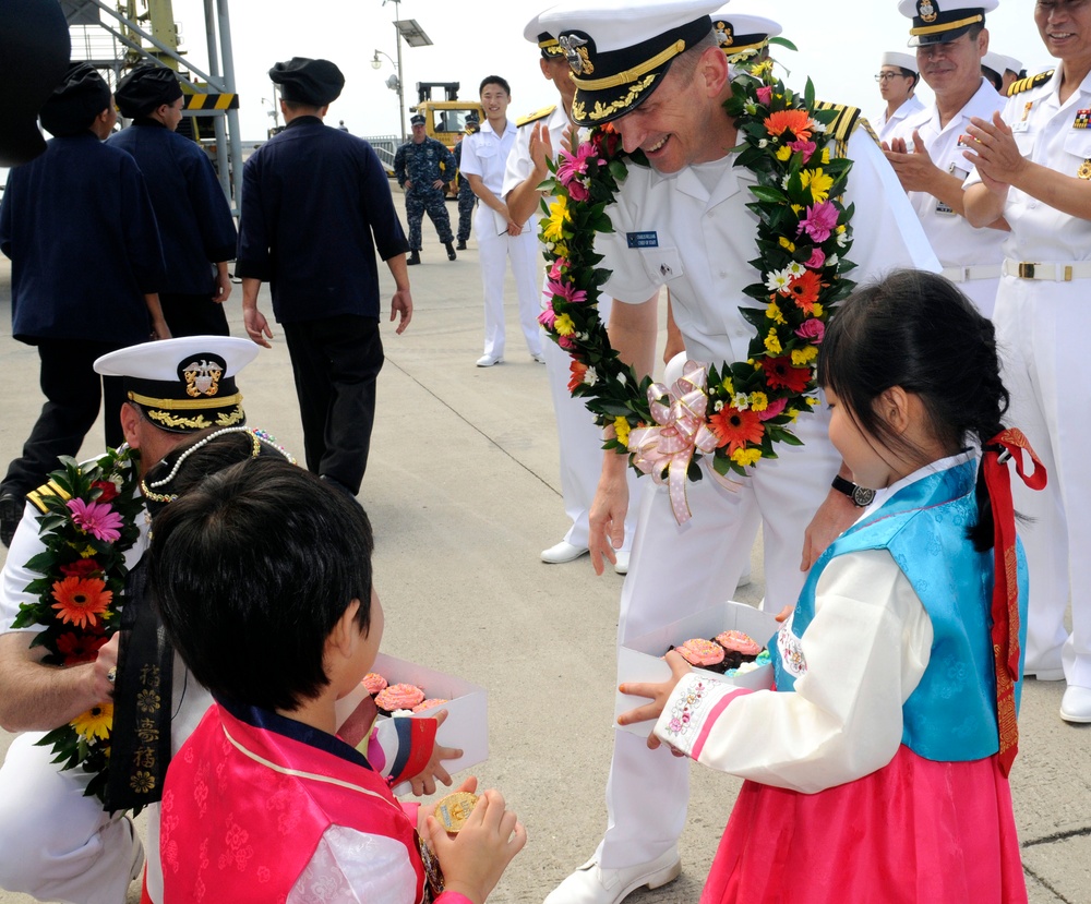 USS Blue Ridge visits South Korea