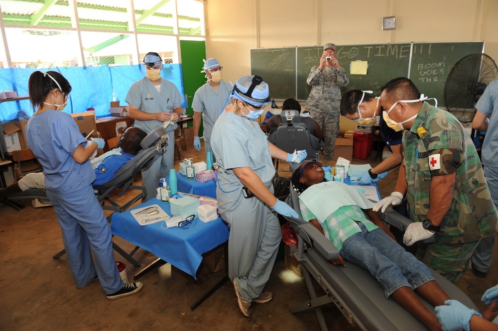 New Horizons Suriname 2011