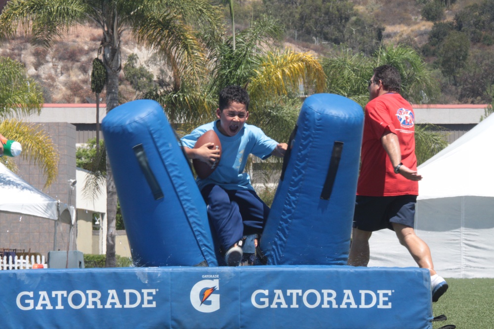 Marine Corps kids attend Chargers football camp