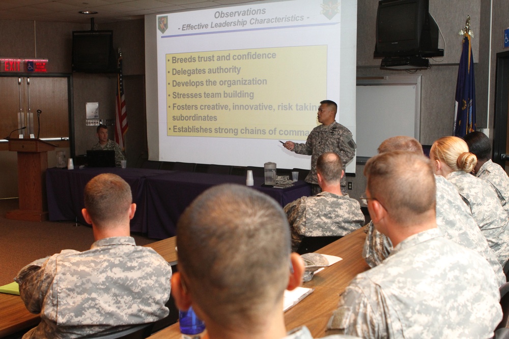 Soldiers attend leadership class at KSU