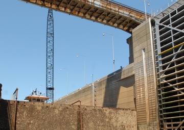 Barkley Lock goes dry for scheduled inspection, major maintenance