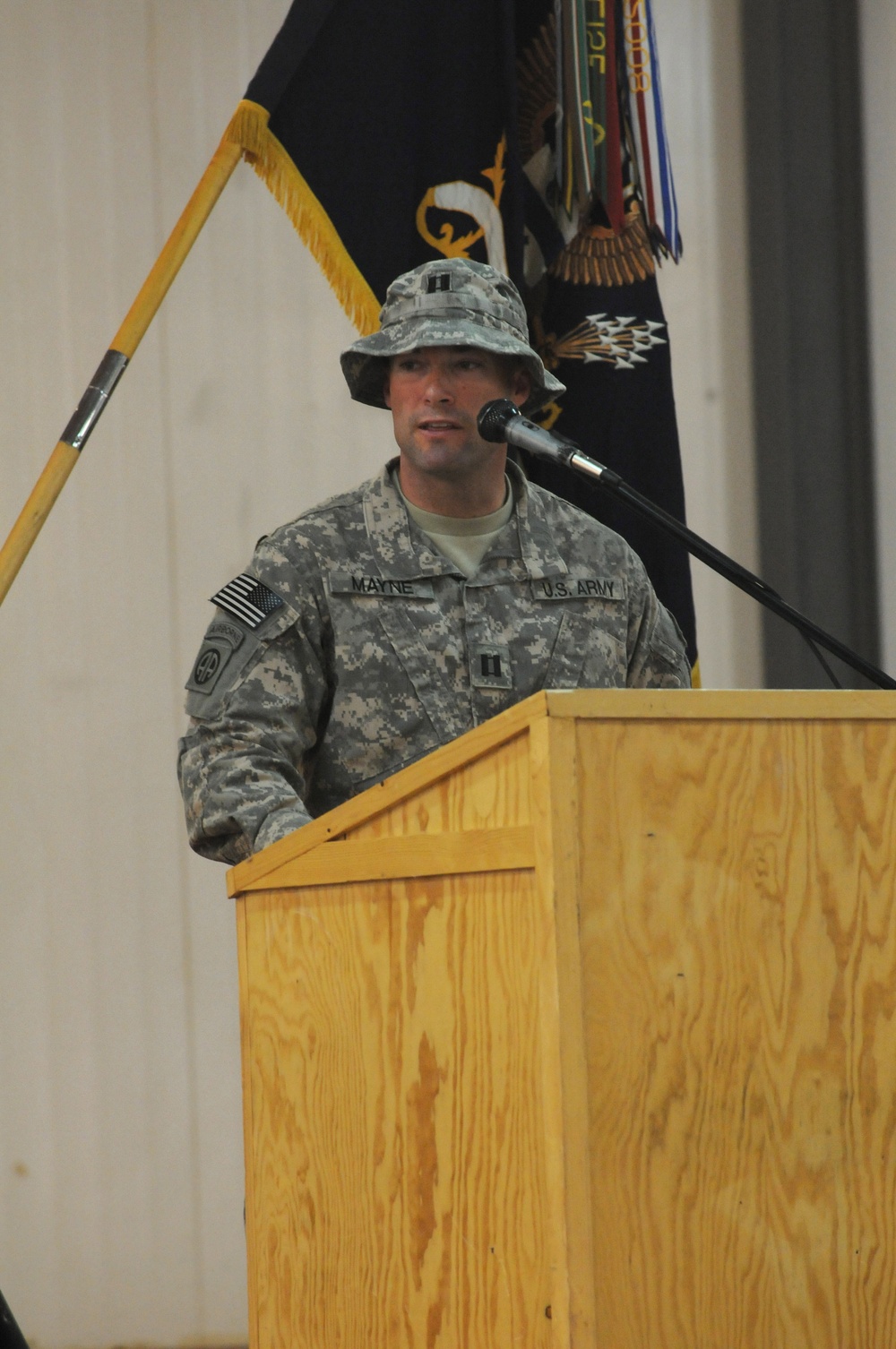 HHC 2-325 air change of command