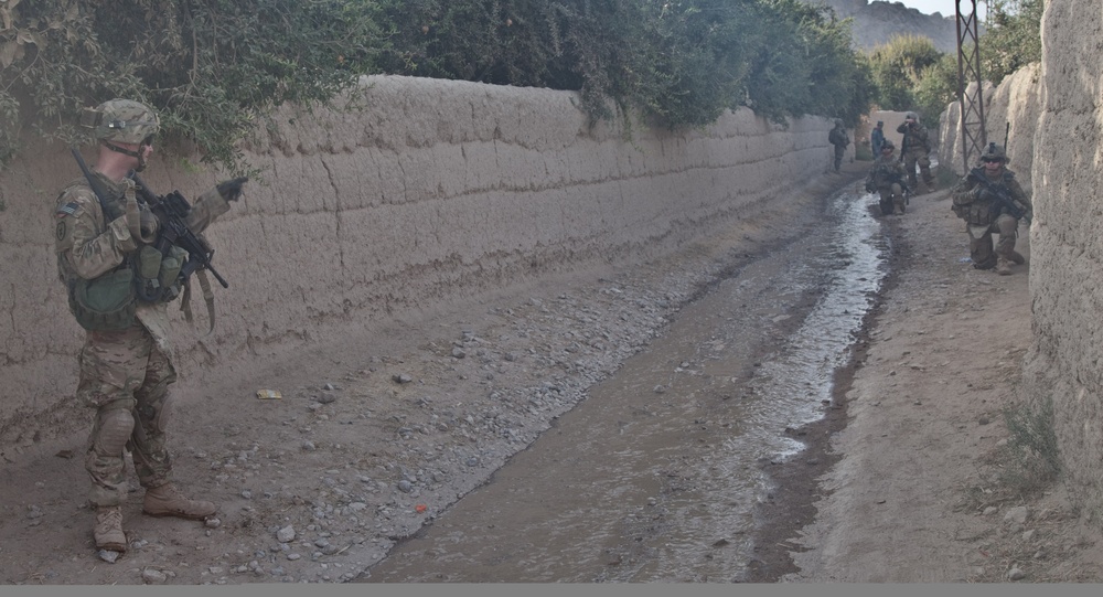 Patrol outside Kandahar City