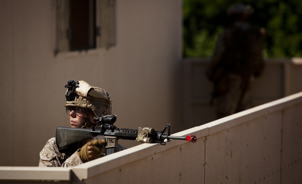 Cultivating a counterinsurgency mindset: 3/3 Marines polish infantry skills for fall deployment