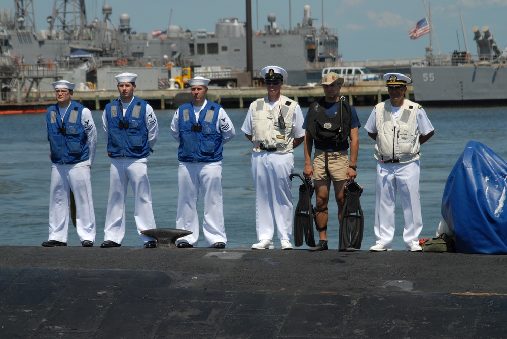 USS Scranton returns home