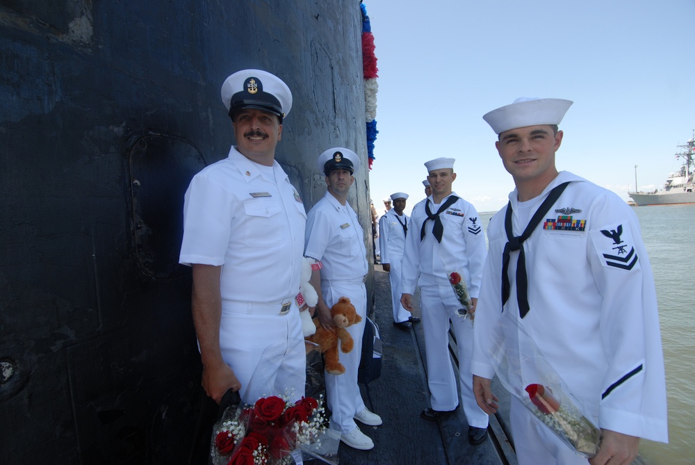 USS Scranton returns home