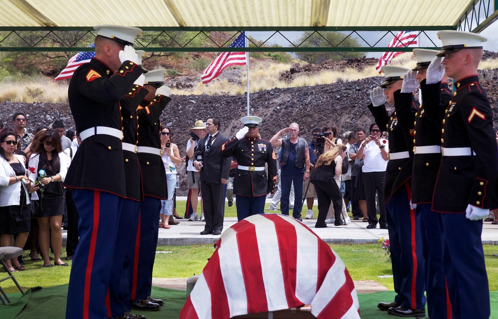 First active duty Marine laid to rest at Kona Veteran's Cemetery
