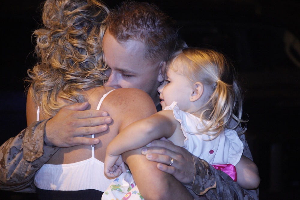 MALS-40 Marines return from Afghanistan