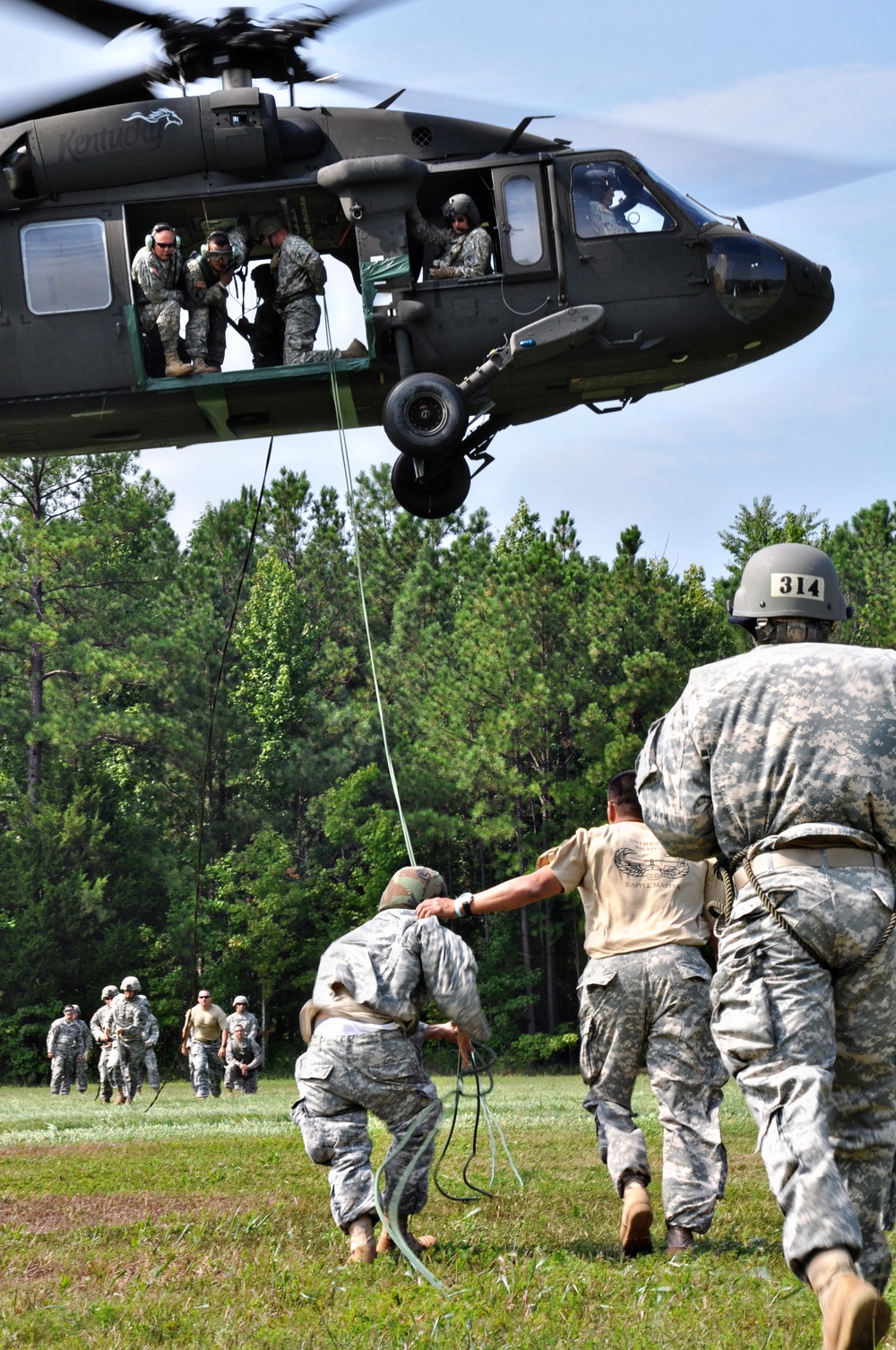 RTI teaches Rappel Master at Fort Pickett