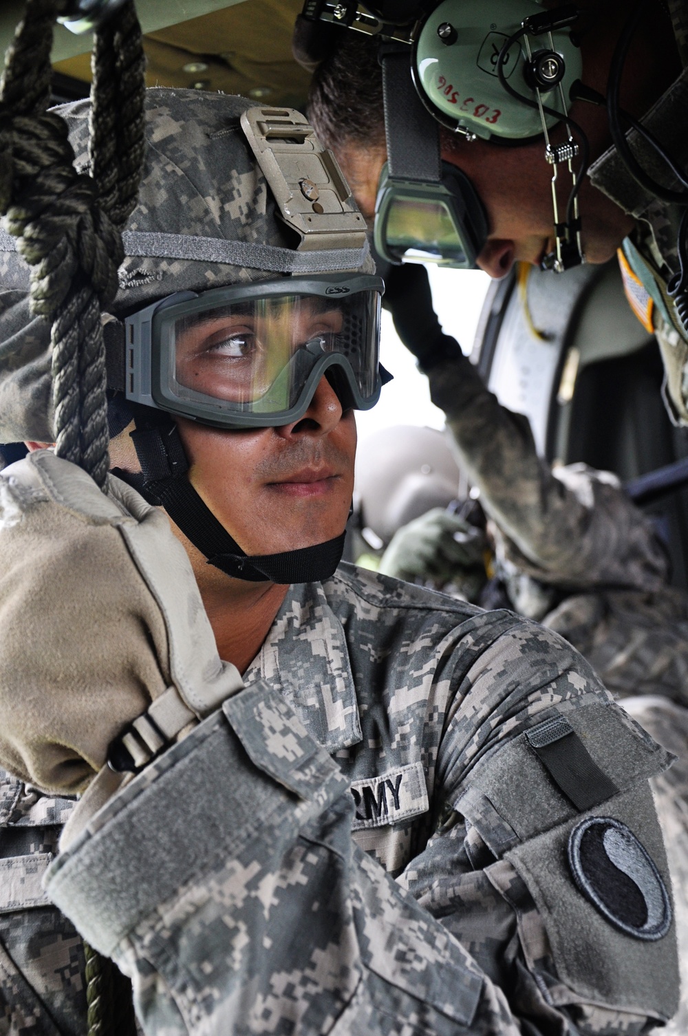 RTI teaches Rappel Master at Fort Pickett