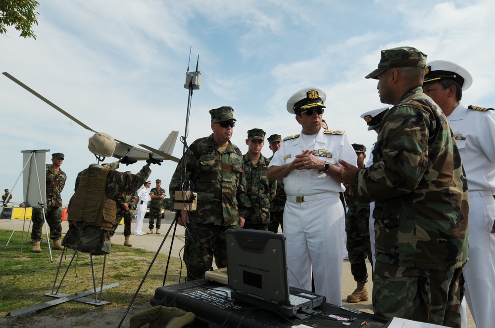 Colombian chief of navy visits NECC