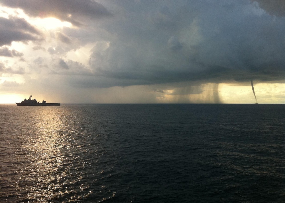 USS Oak Hill transits Atlantic Ocean