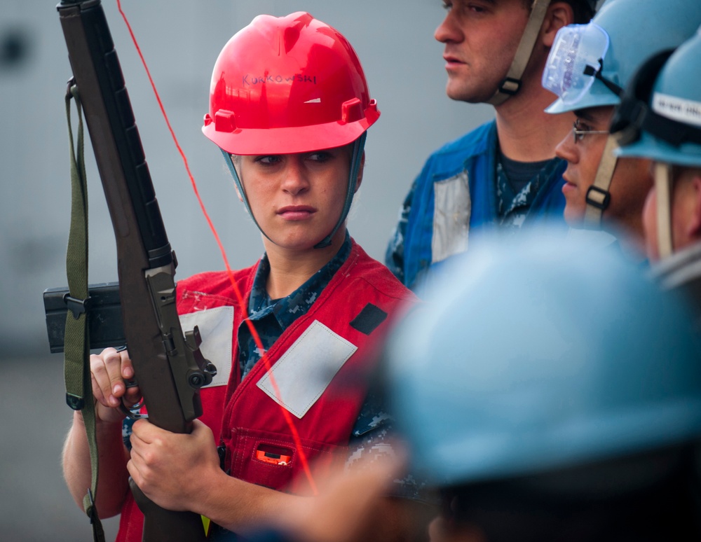 USS New Orleans takes on supplies