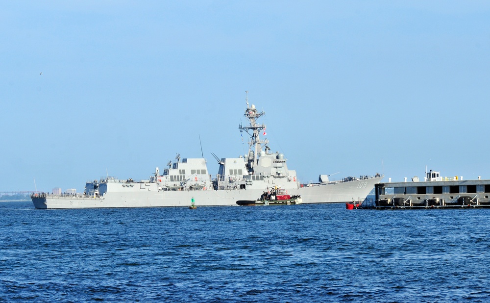 US Navy ships depart Naval Station Norfolk ahead of Hurricane Irene