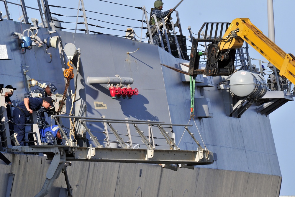 US Navy ships depart Naval Station Norfolk ahead of Hurricane Irene