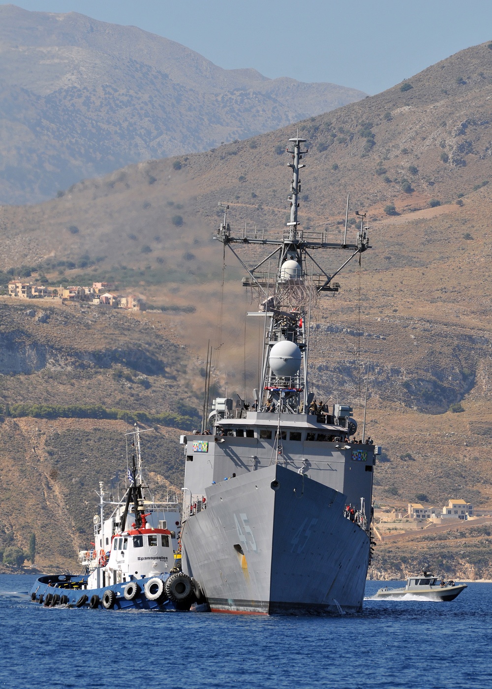 USS De Wert visits Crete