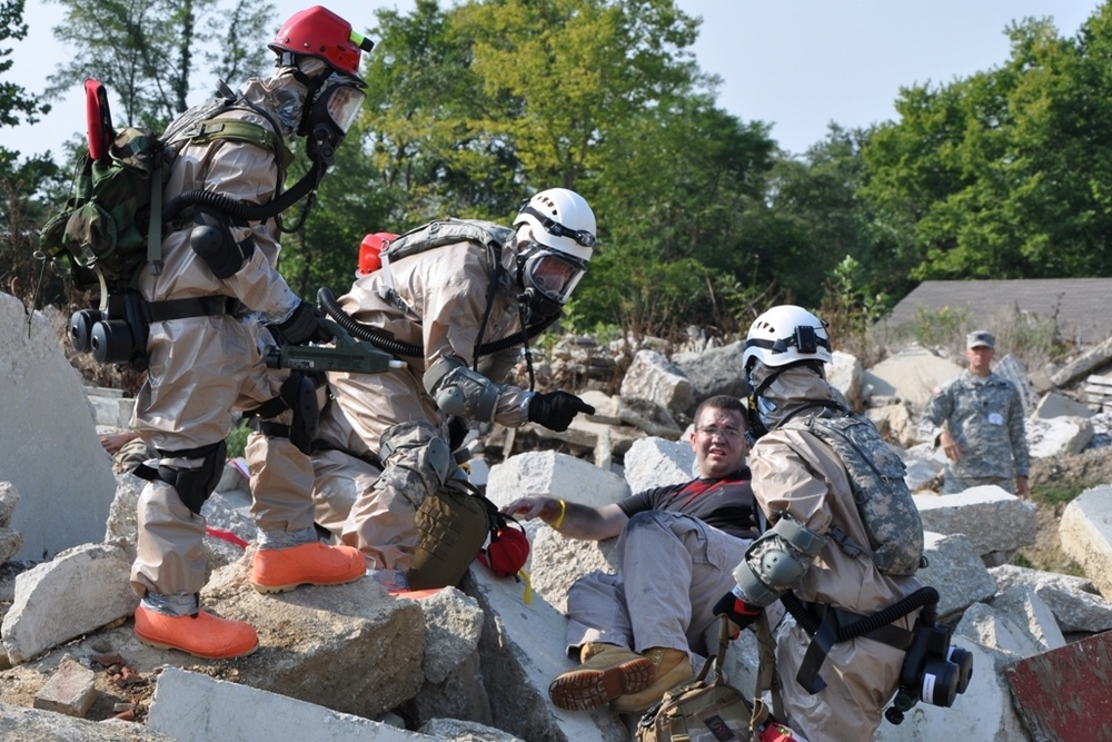 CERFP recon team searches for injured during validation training