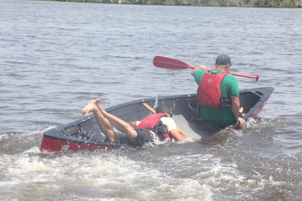 VMAQ-2 Marines, family join together for canoe race