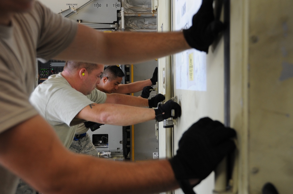 JB MDL prepares for Hurricane Irene