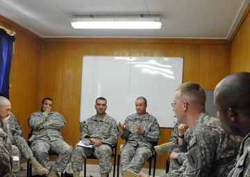 Scenario-driven class helps to hone ‘Dagger’ Brigade soldiers’ suicide prevention techniques