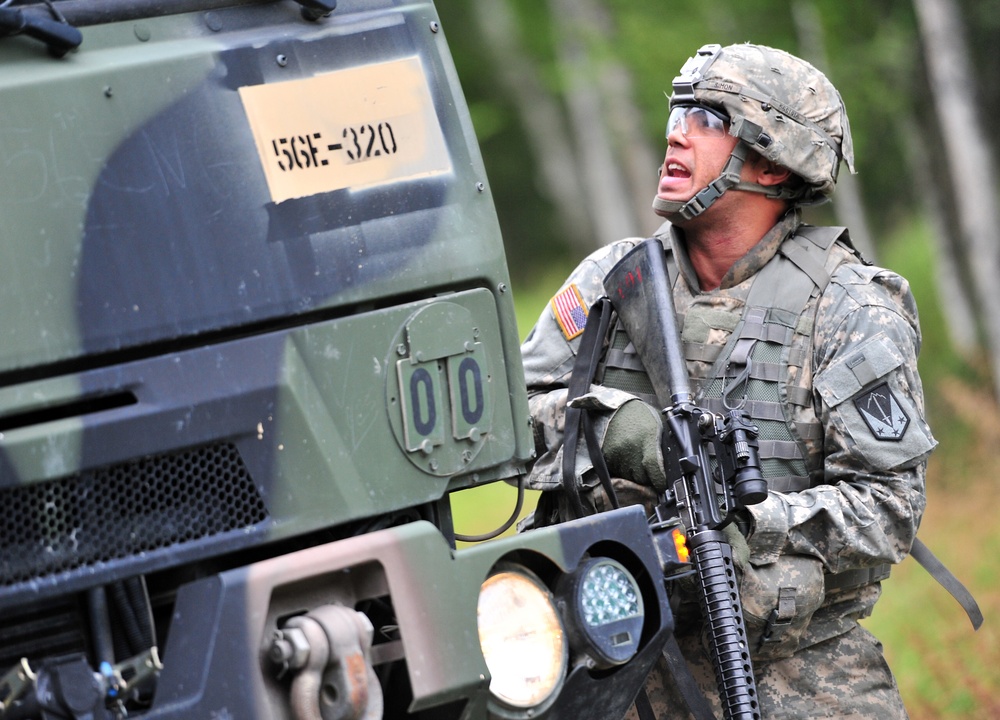 56th Engineer Company (Vertical) convoy exercise