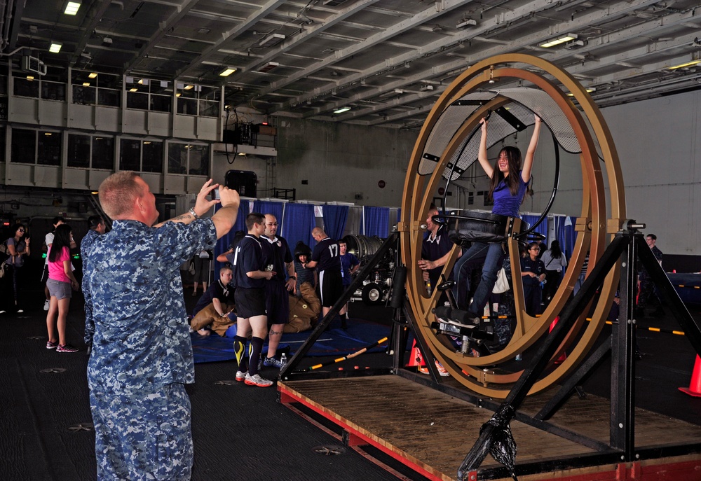 USS George Washington in Japan