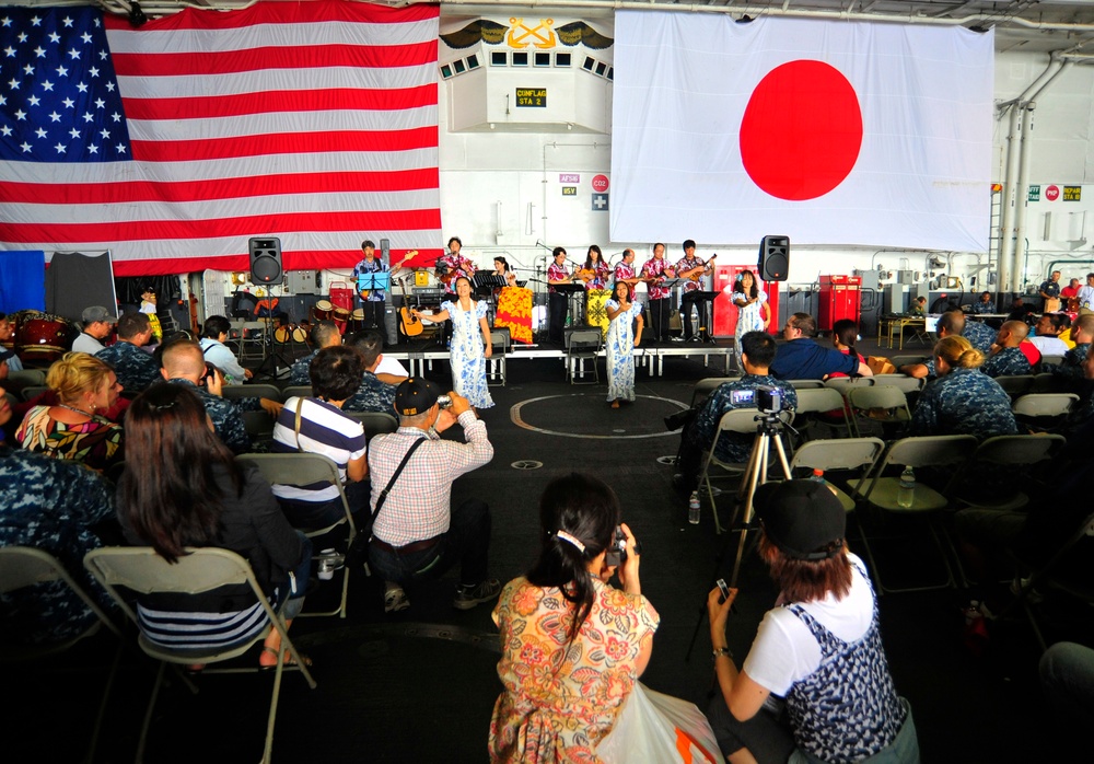 USS George Washington family day cruise