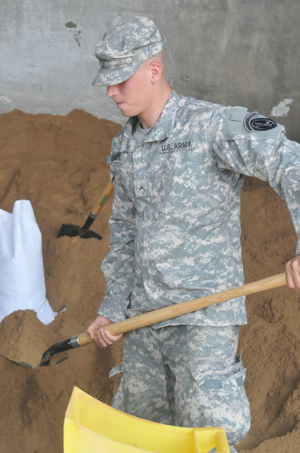 Old Guard soldiers prepare for Irene