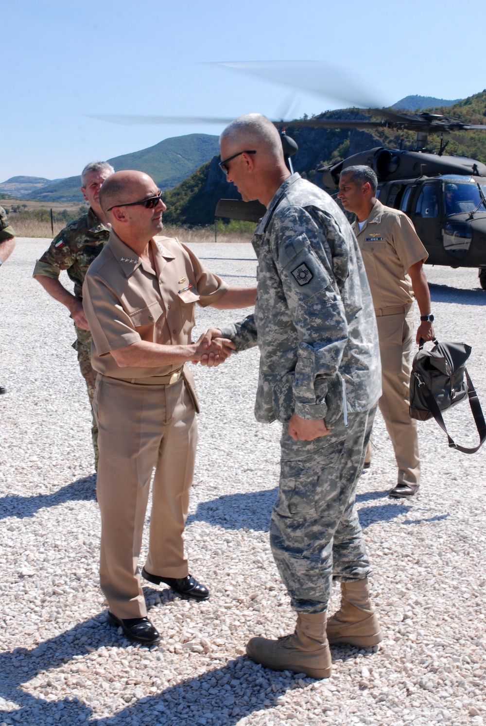 NATO supreme allied commander visits Kosovo