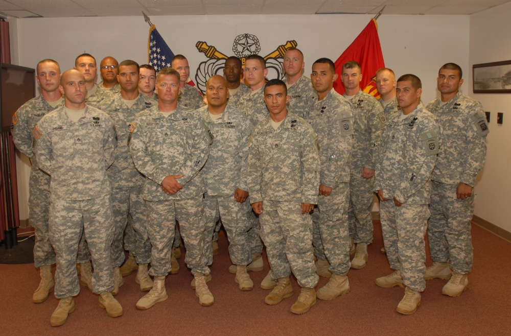 DVIDS - Images - Master Gunners Course graduation [Image 1 of 2]