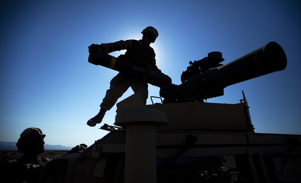 The art of anti-armor warfare: 3/3 ‘Missile Marines’ prepare for enemy by shooting TOW, Javelin missiles