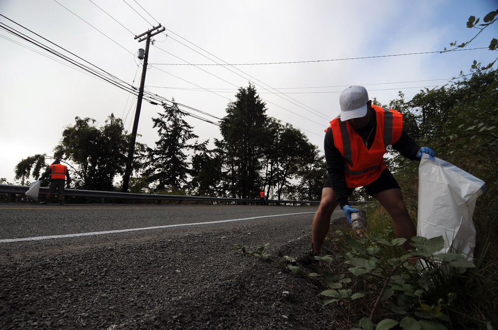 USS Whidbey Island airman cleans up during community service project