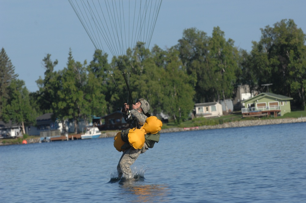 Paratroopers make big splash into Big Lake