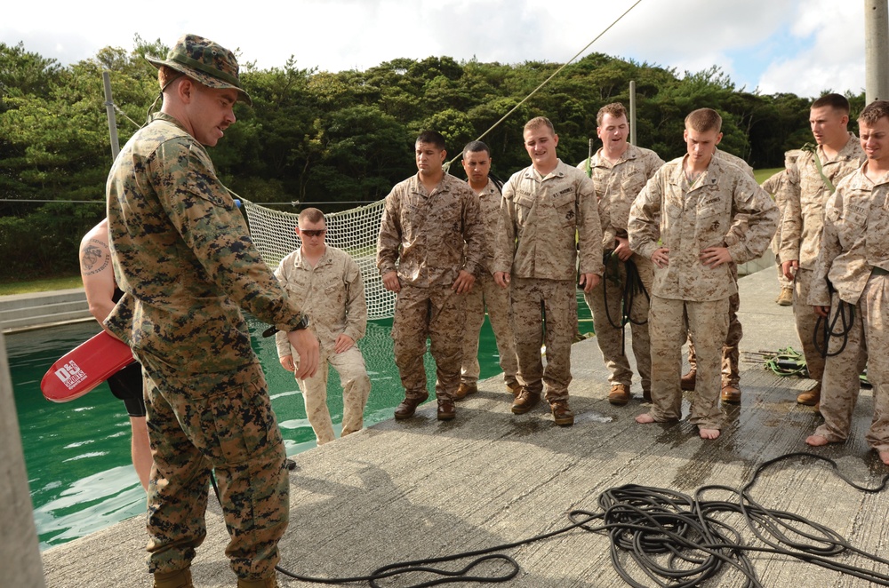 Marines develop hasty tactical water-crossing techniques